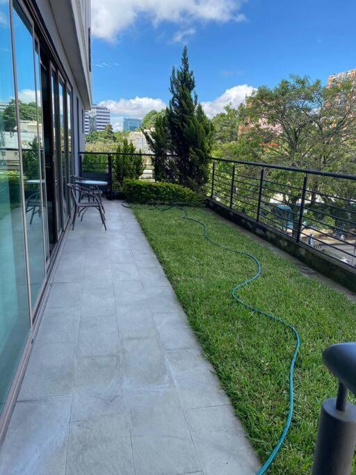 Edificio Urbana Z.10 * Guatemala City